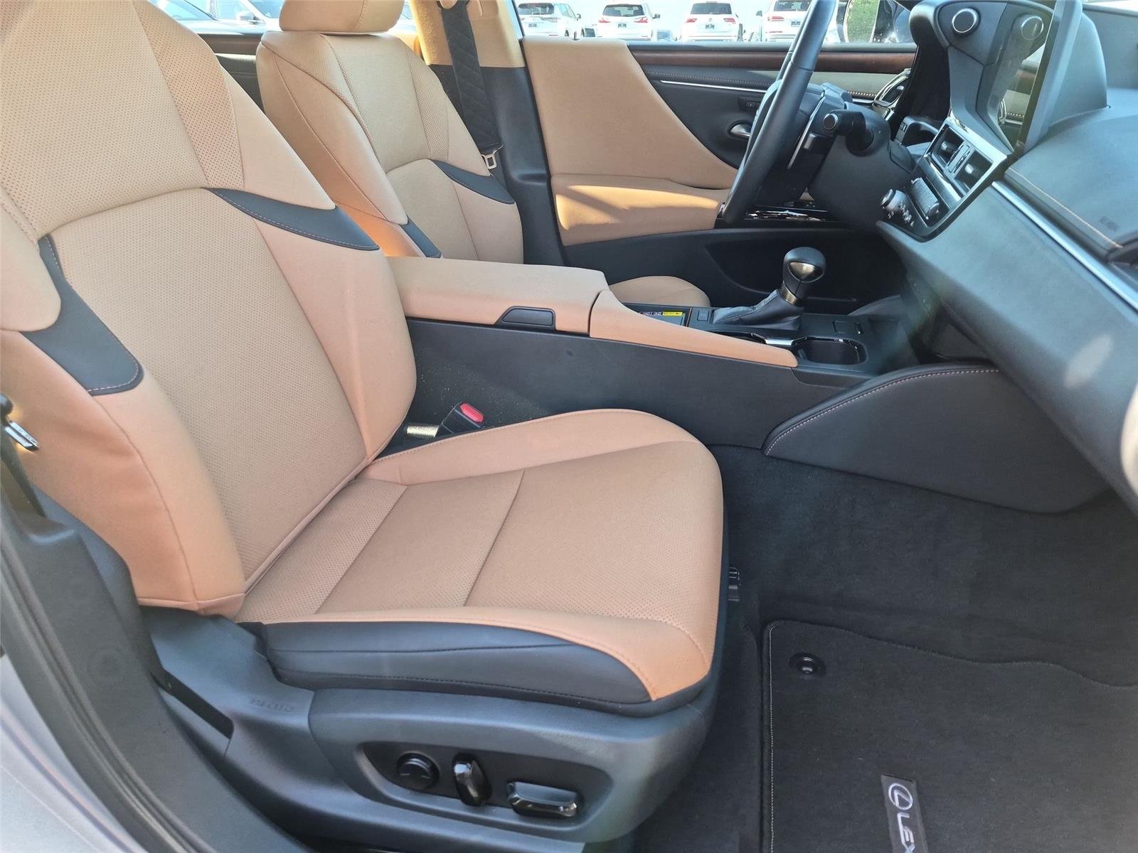 Used 2025 Iridium Lexus ES 350 image 37