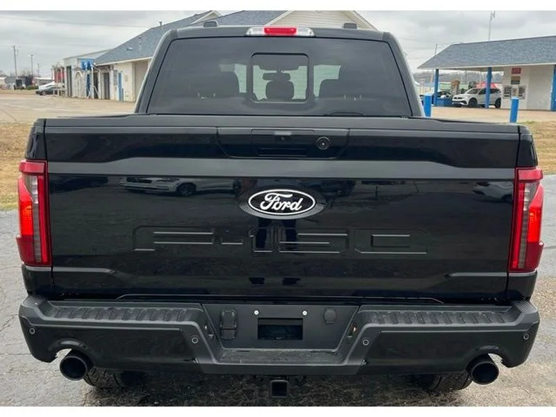 New 2026 Agate Black Metallic Ford XLT image 7
