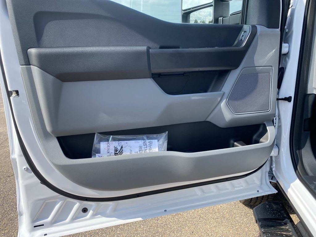 New 2026 Oxford White Ford F-350® XL image 12