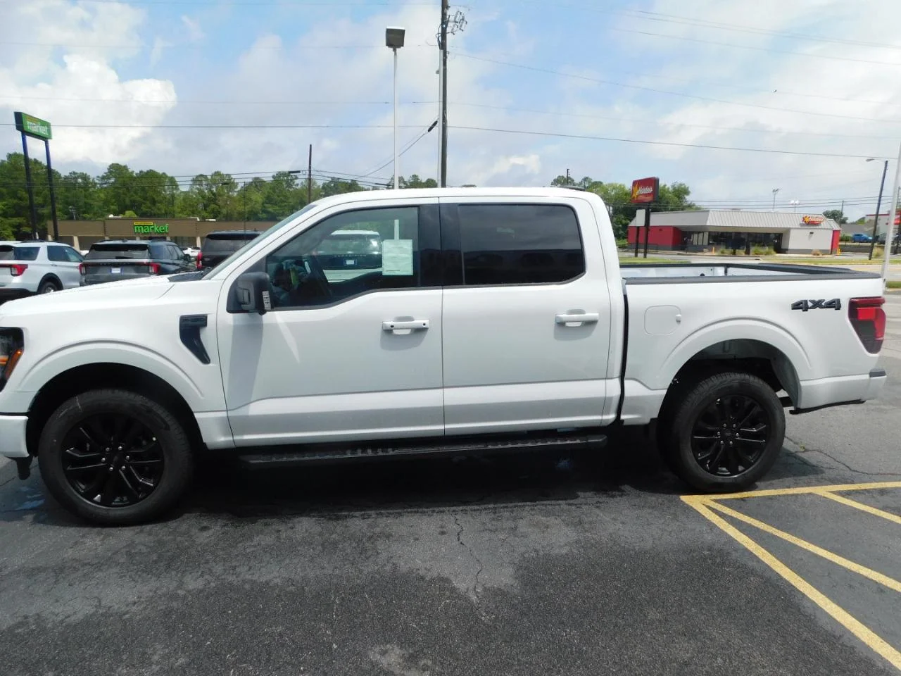 New 2026 Oxford White Ford XLT image 5