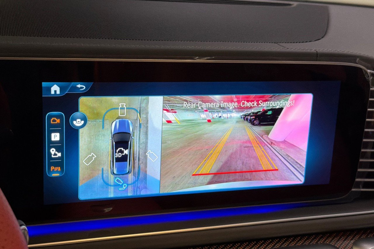 New 2026 MANUFAKTUR Signature Cirrus Silver Magno Mercedes-Benz AMG® GLS 63 4MATIC+ SUV image 21