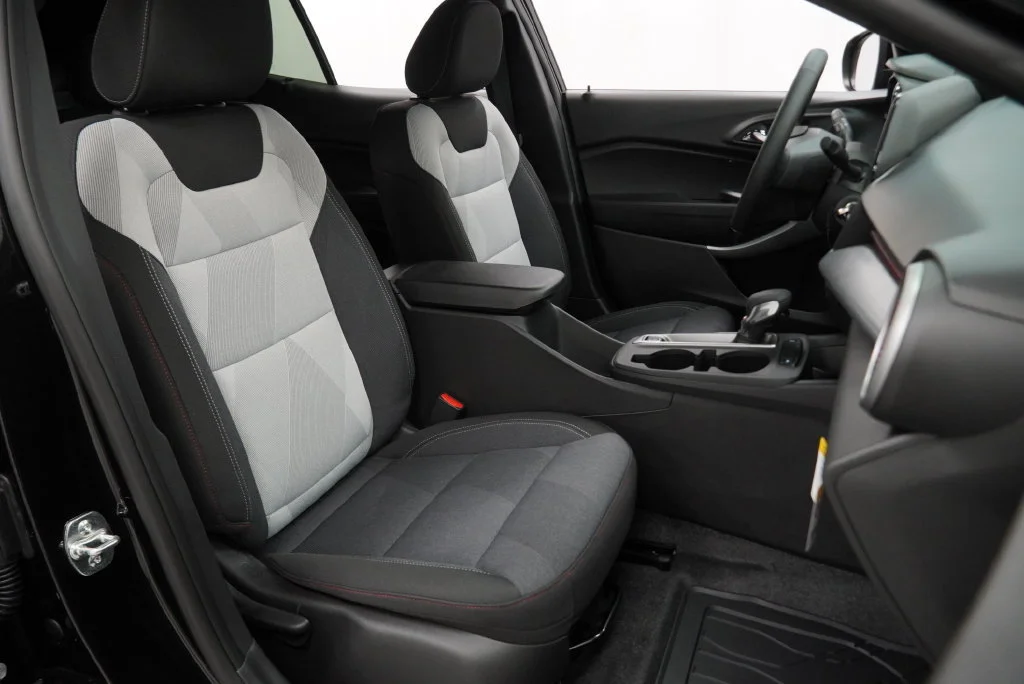 New 2026 Mosaic Black Metallic Chevrolet 1RS image 35