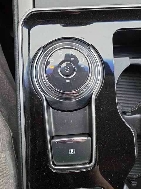 Used 2019 Gray Ford SEL image 32