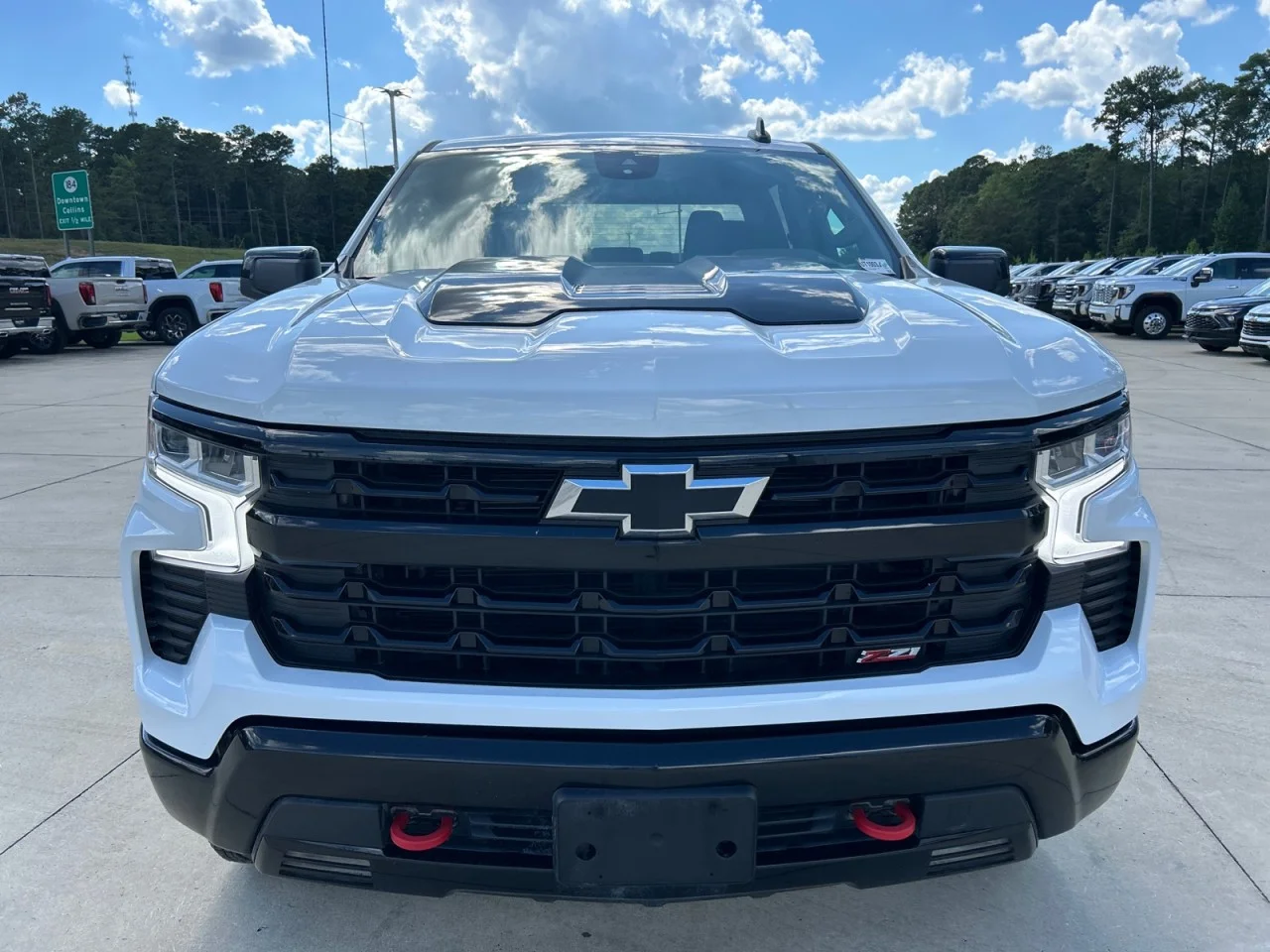 Used 2024 Summit White Chevrolet LT Trail Boss image 5