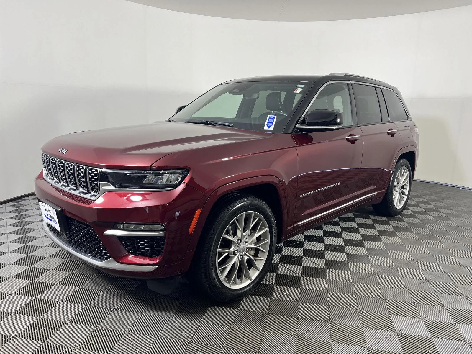 Used 2023 Rd Jeep Summit image 32