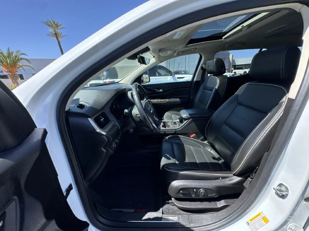 Used 2022 White GMC Denali image 10