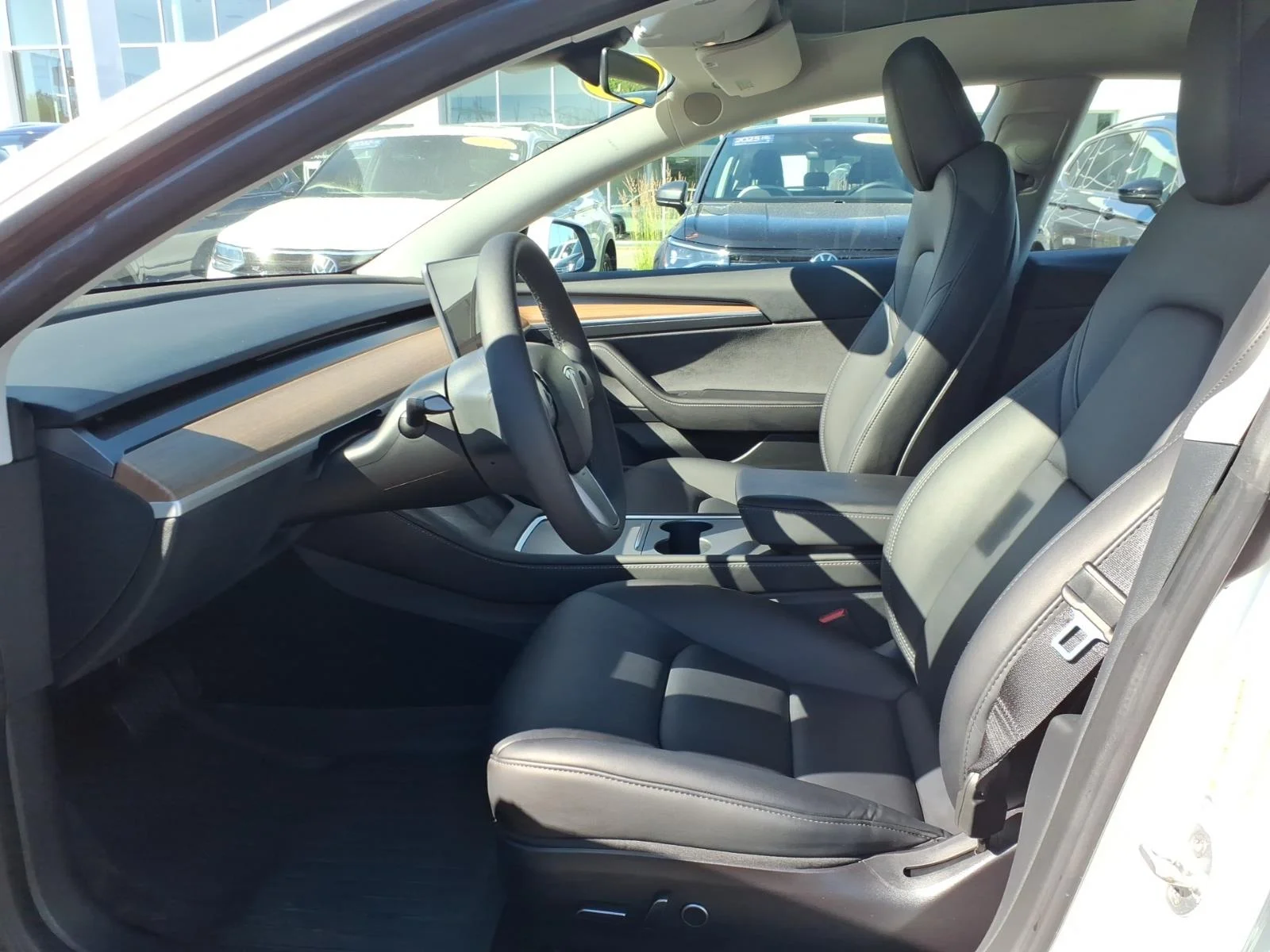 Used 2023 WHITE Tesla  image 11