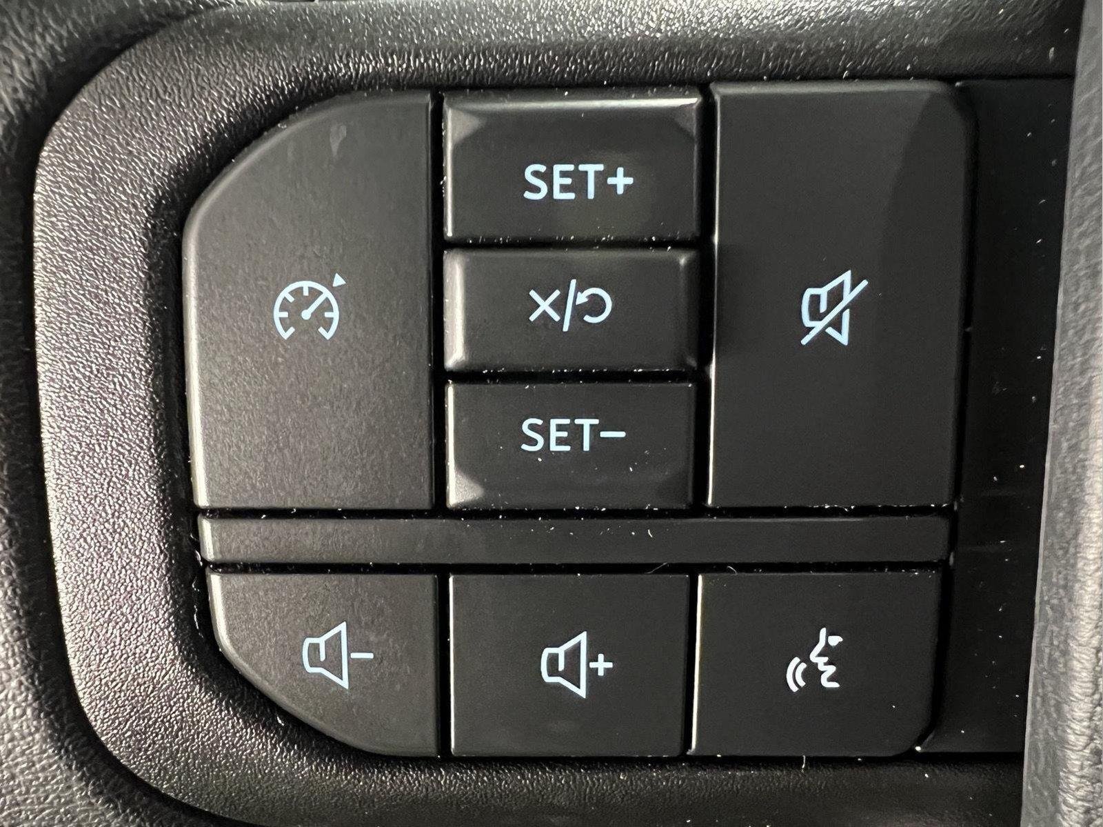 New 2026 Oxford White Ford F-250® XL image 23