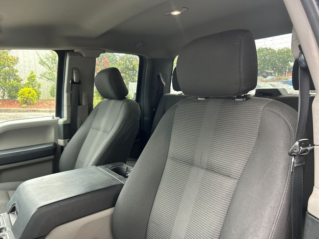 Used 2018 Blue Ford XL image 9