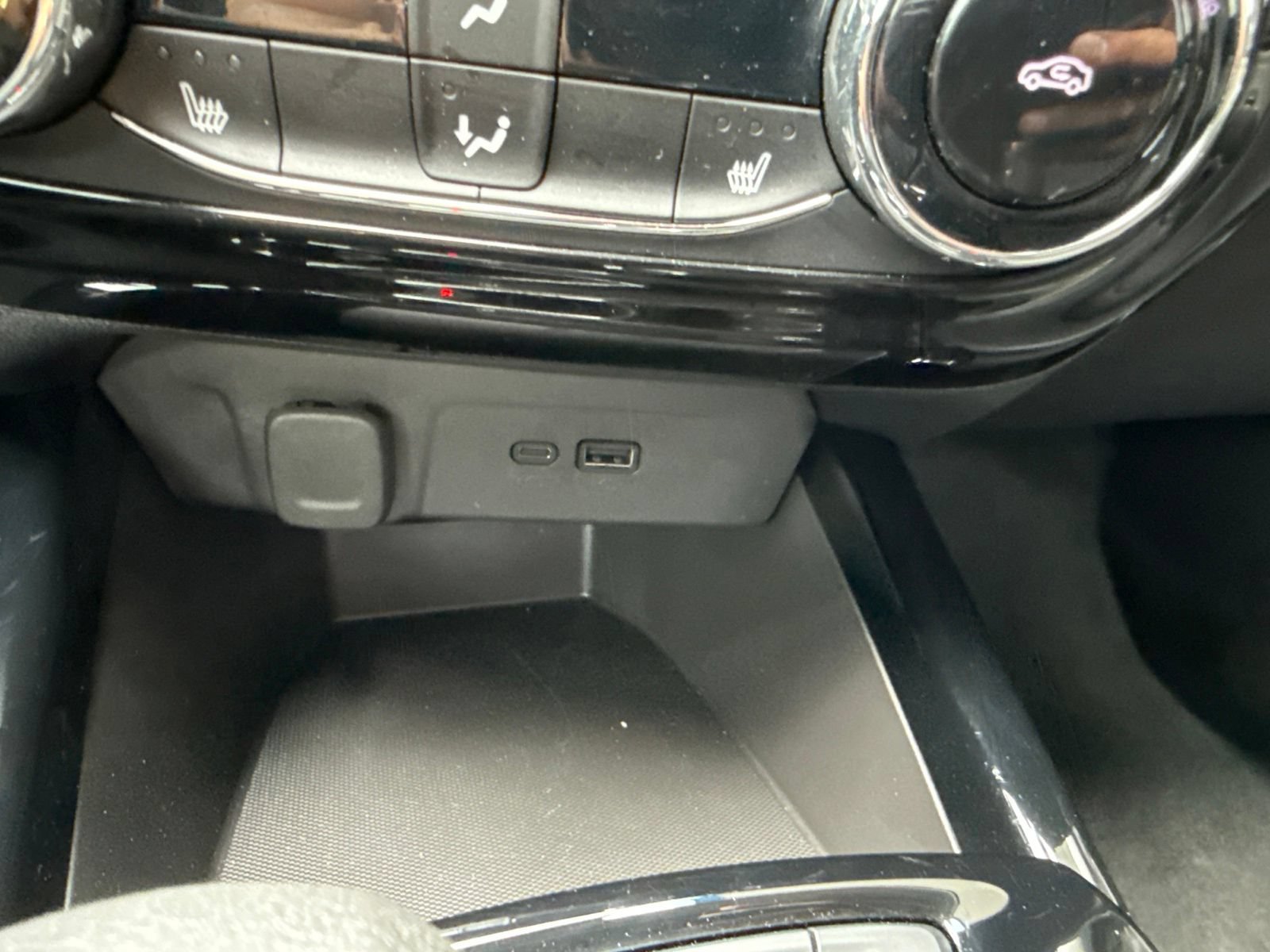 2025 Chevrolet Trax Activ - Photo 25