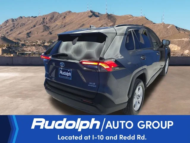 Used 2021 Magnetic Gray Metallic Toyota XLE image 5