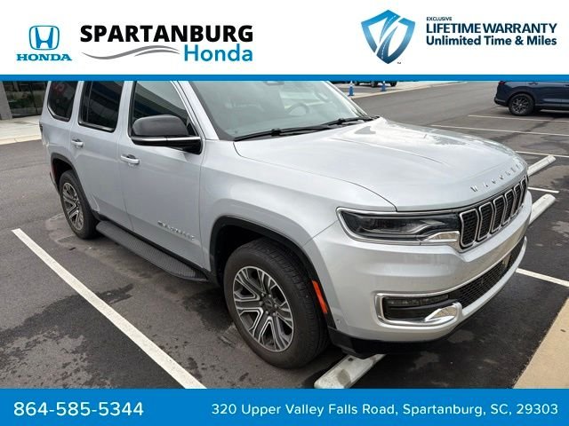 Used 2025 Silver Jeep Base image 1