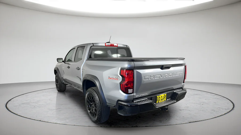 Used 2025 Gray Chevrolet Trail Boss image 6