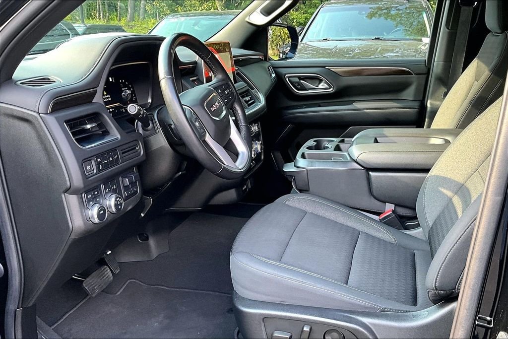 Used 2022 Black GMC SLE image 12