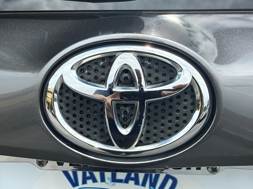 Used 2018 Gray Toyota LE image 44