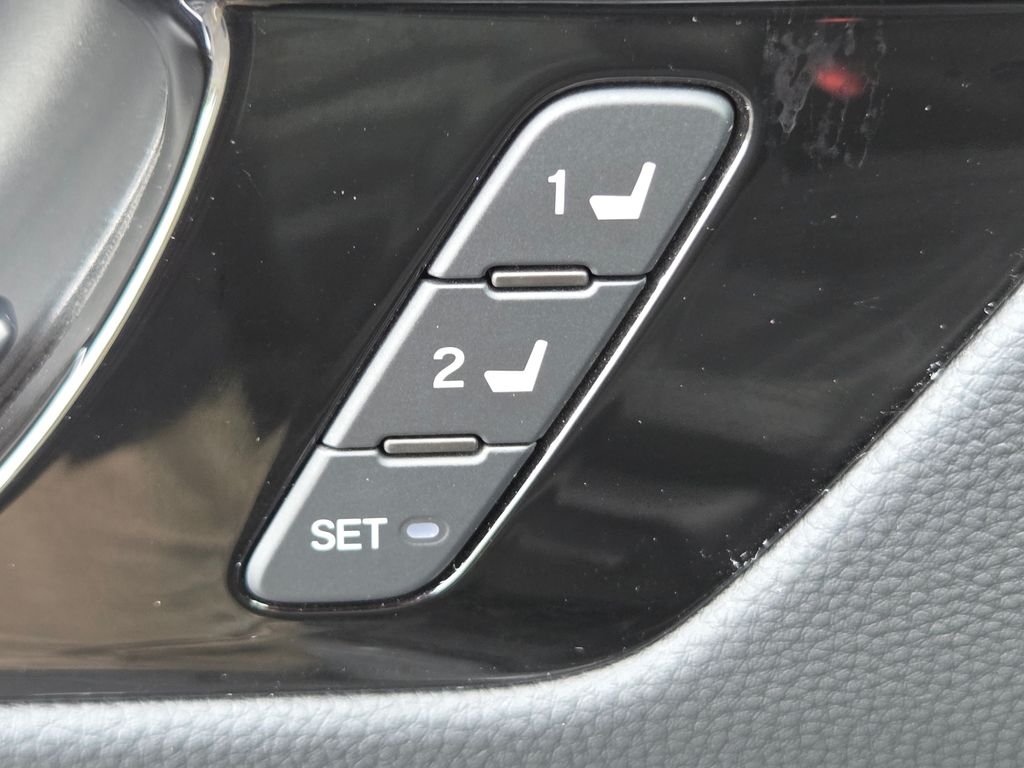 Certified Used 2024 Urban Gray Pearl Honda EX-L image 15