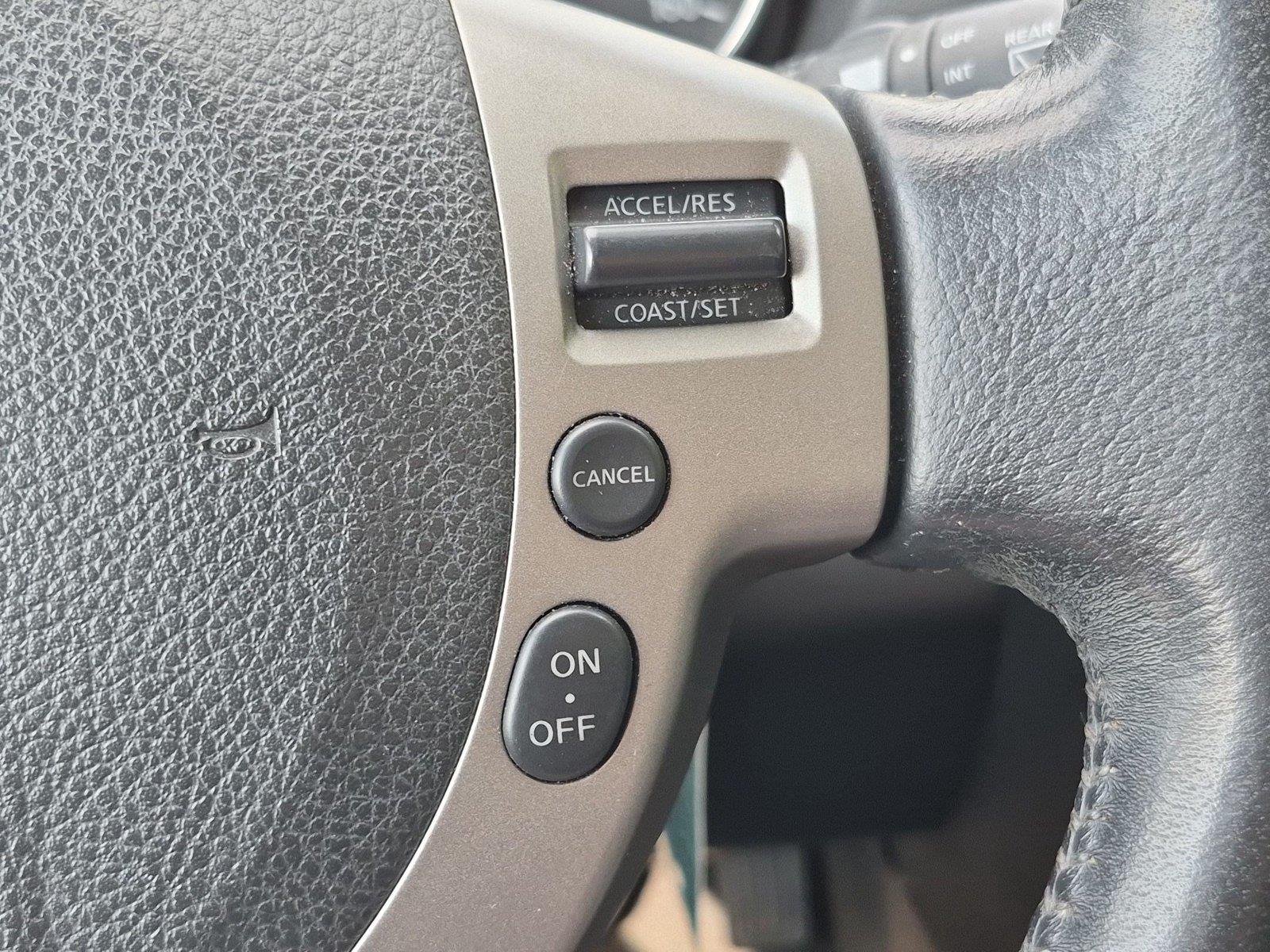 Used 2012 Platinum Graphite Nissan SL image 21