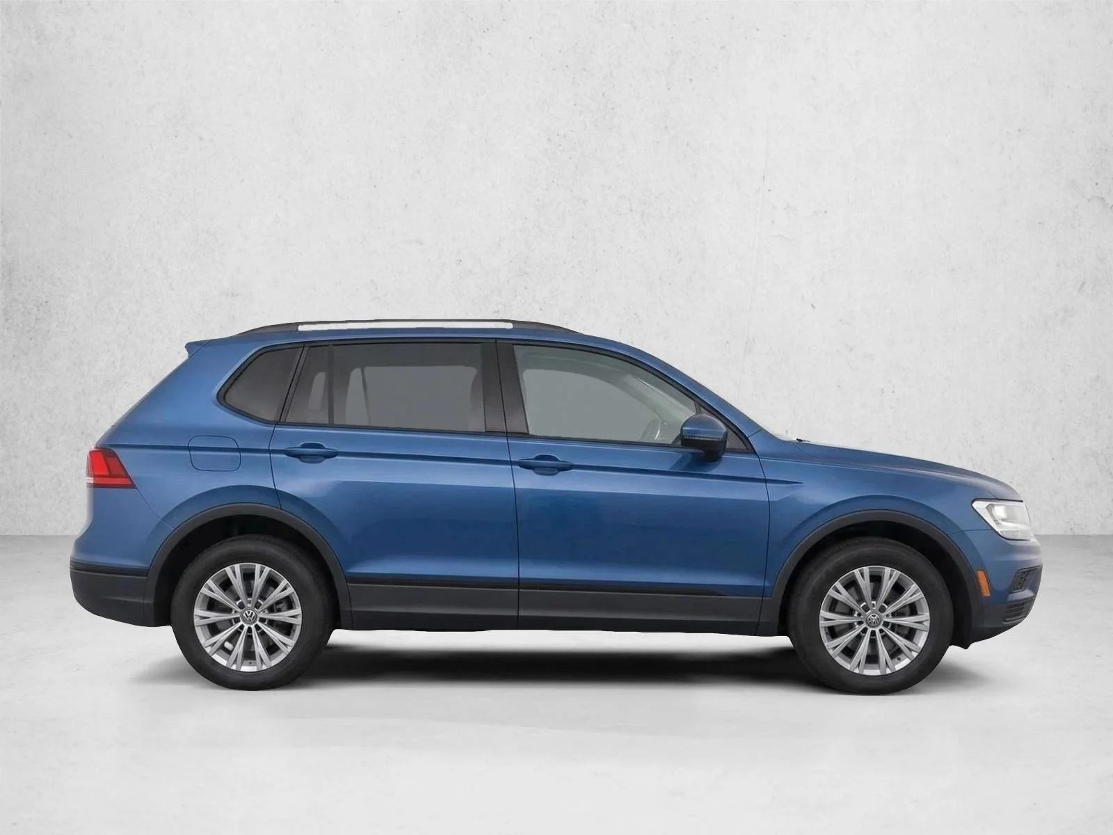 Used 2019 Silk Blue Metallic Volkswagen S image 8