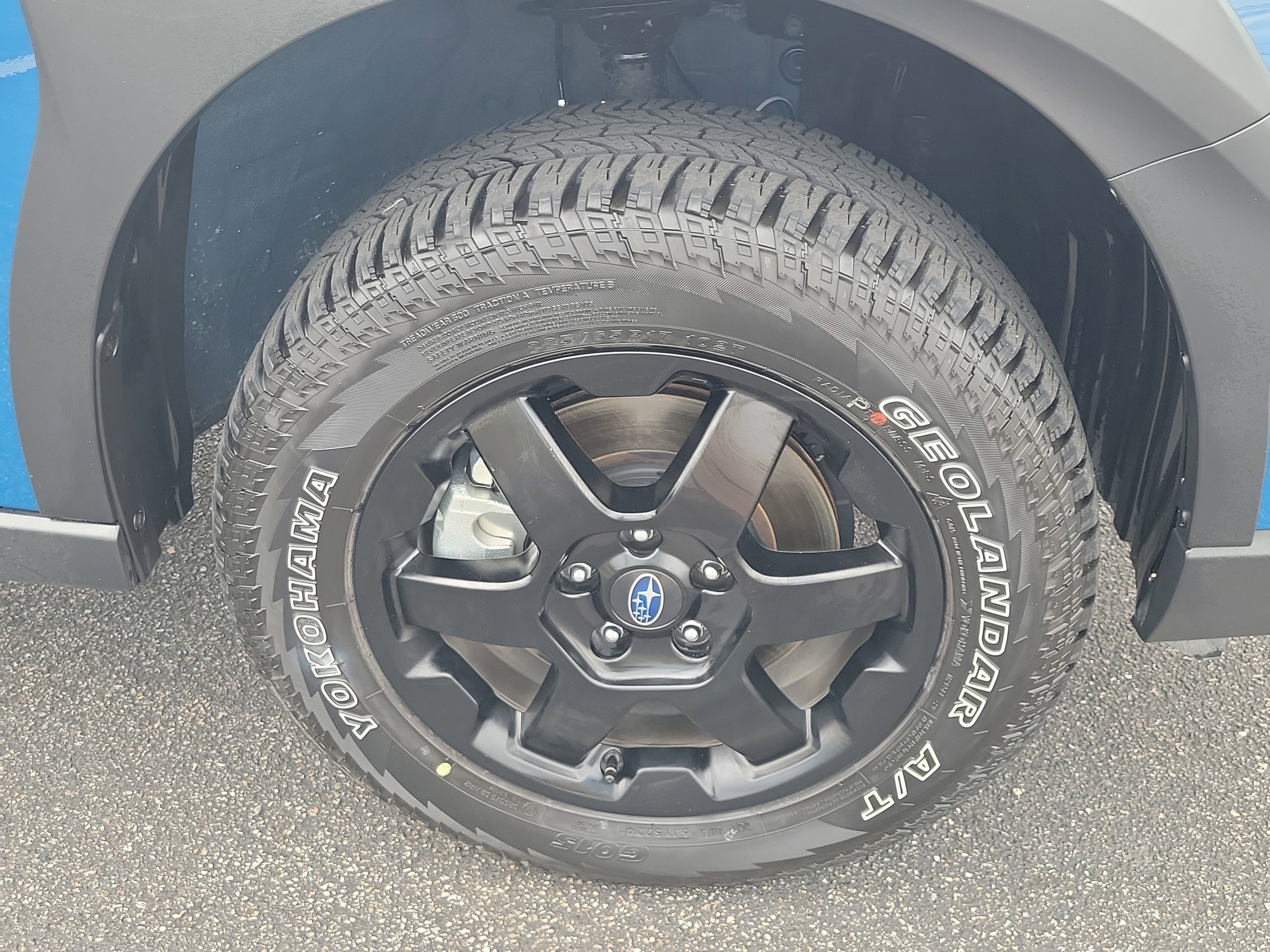 Used 2025 Geyser Blue Subaru Wilderness image 7