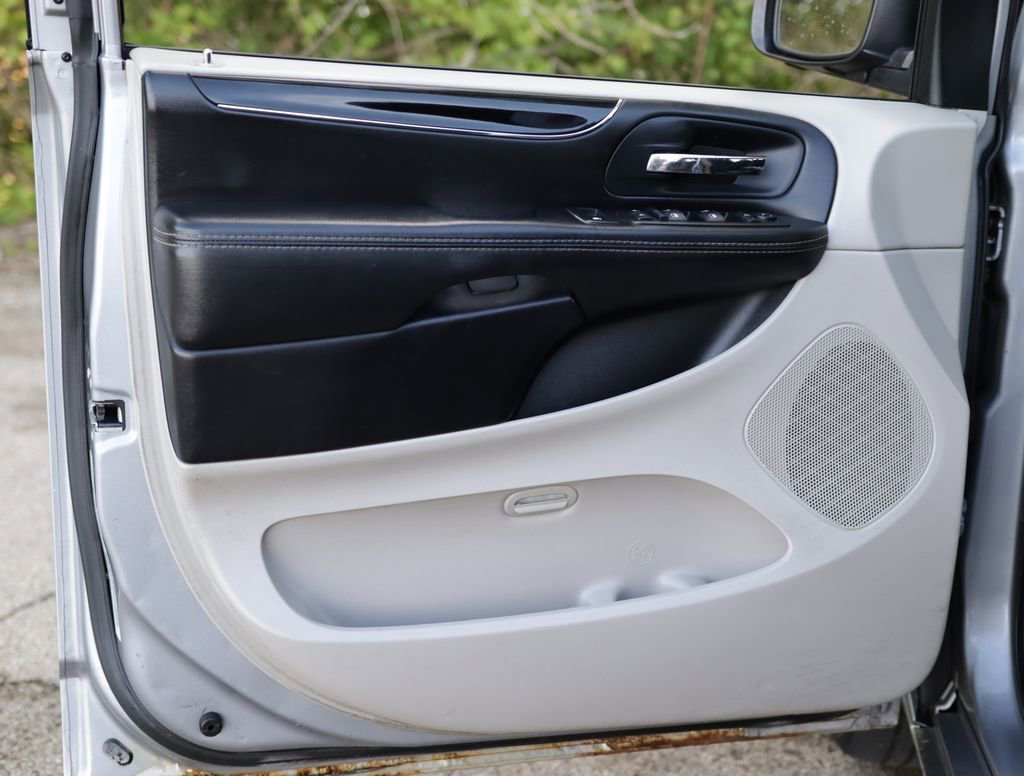Used 2014 Silver Chrysler Touring-L 30th Anniversary image 36