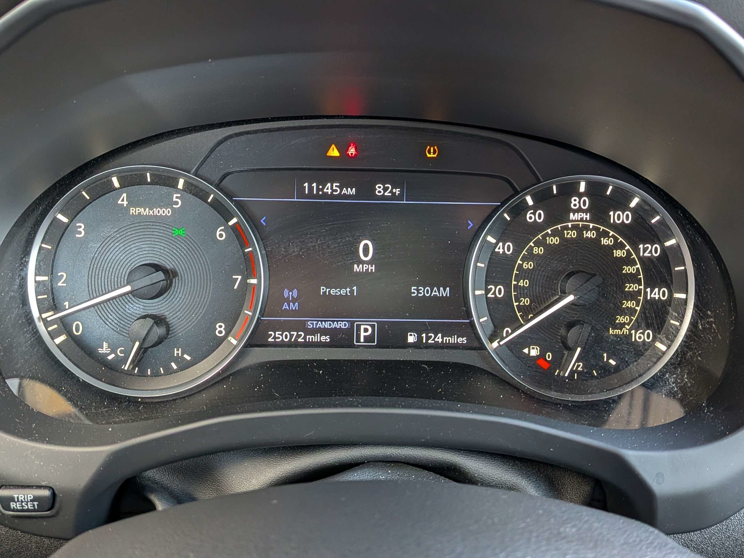 Used 2023 Gray INFINITI LUXE image 25