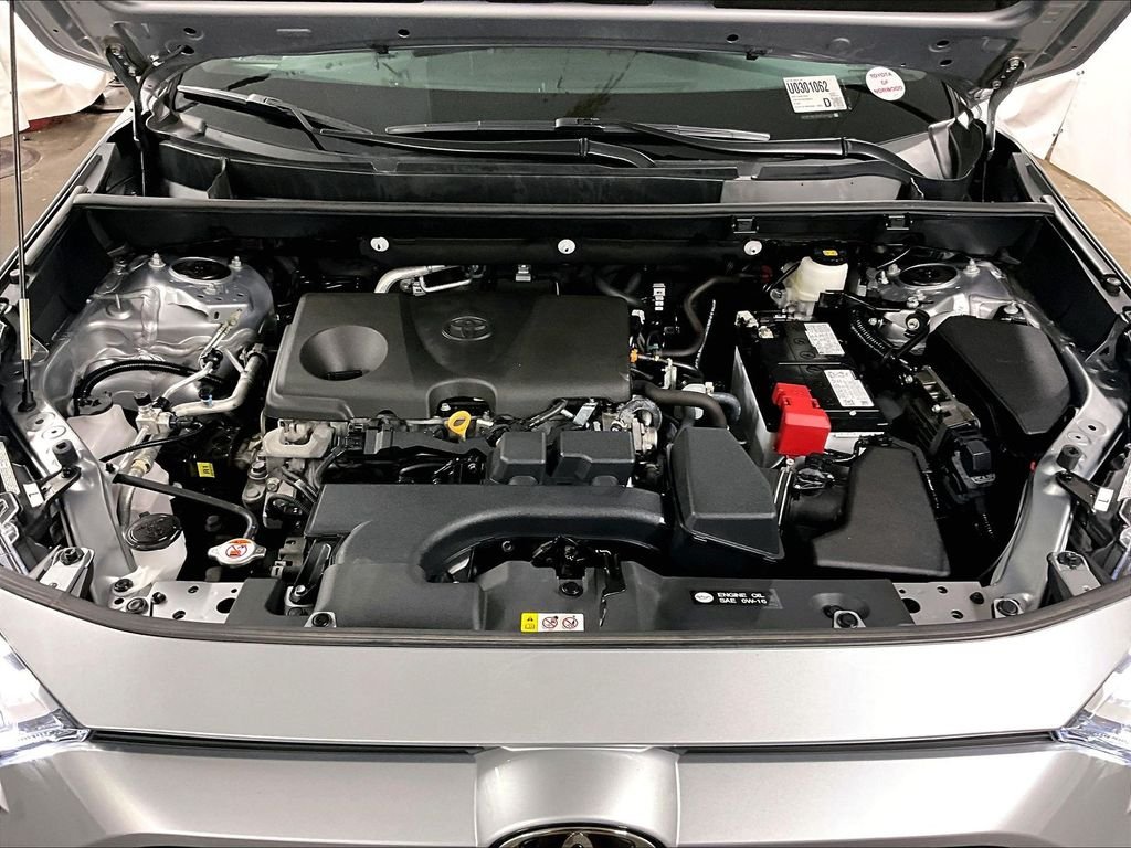 Used 2025 Silver Toyota XLE image 27