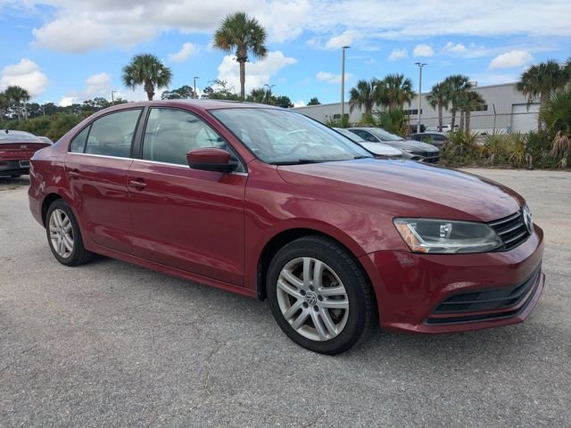 Used 2017 Red Volkswagen 1.4T S image 1