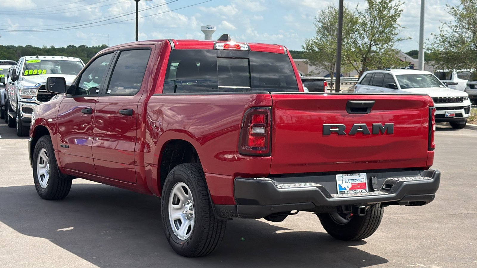 New 2026 Molten Red Pearl-Coat Exterior Paint RAM Tradesman image 7