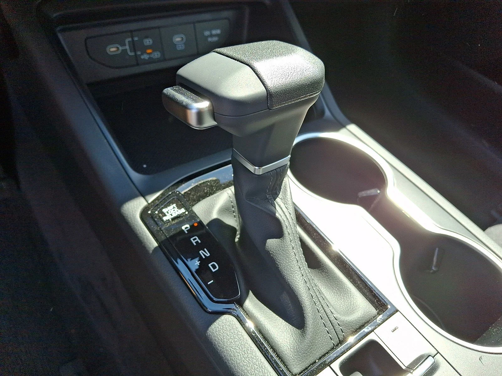 New 2026 Aurora Black Pearl Kia LXS FWD image 7