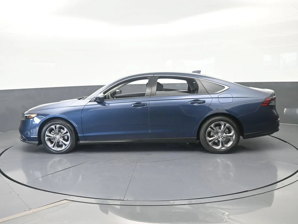Used 2023 Blue Honda EX image 3