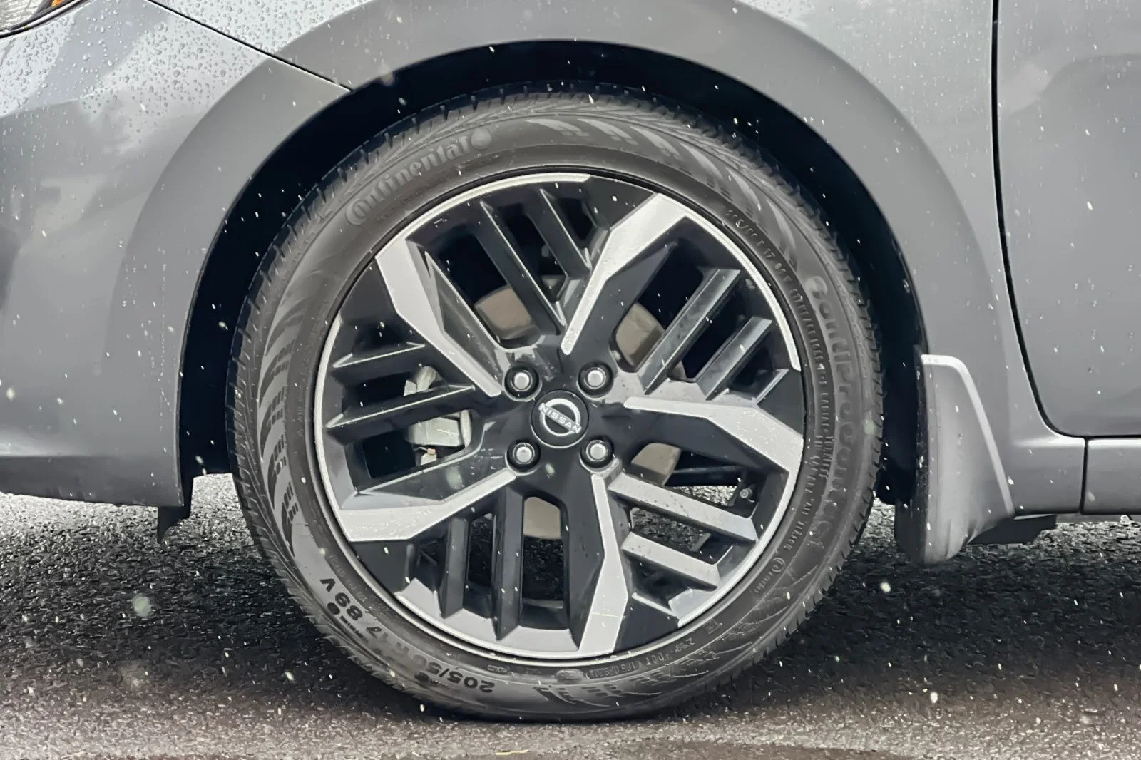 2025 Nissan Versa Sedan SR - Photo 37