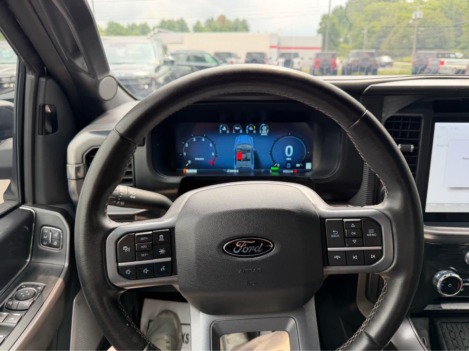 Used 2025 Agate Black Metallic Ford LARIAT image 15
