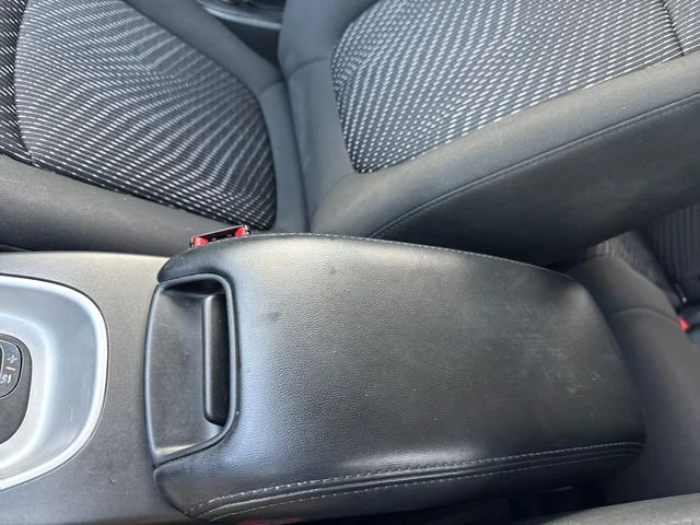 Used 2020 Vice White Dodge SE image 25