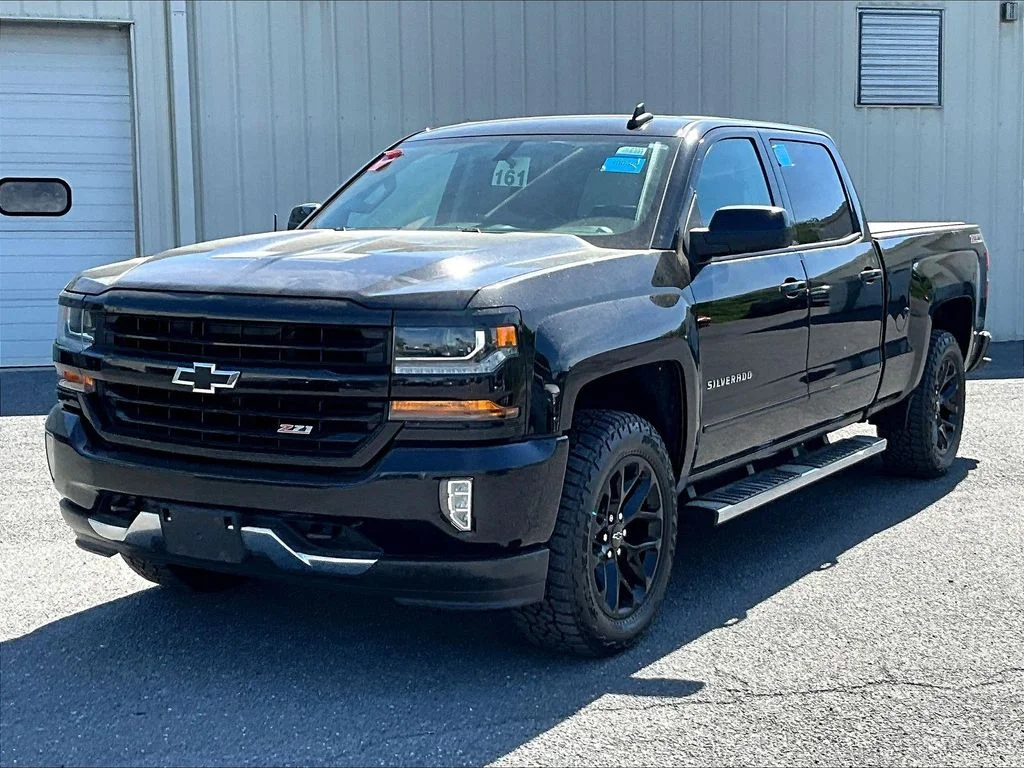 Used 2017 Black Chevrolet LT image 3
