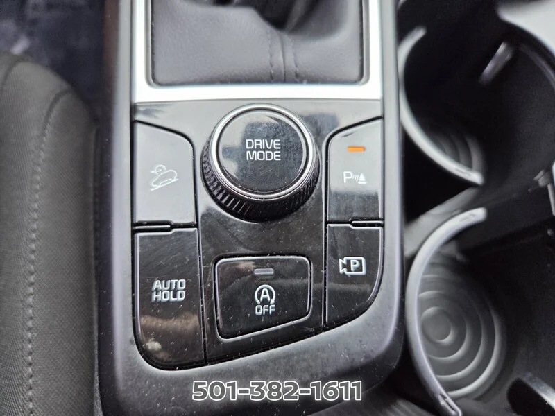 Used 2025 Steel Gray KIA LX FWD image 22