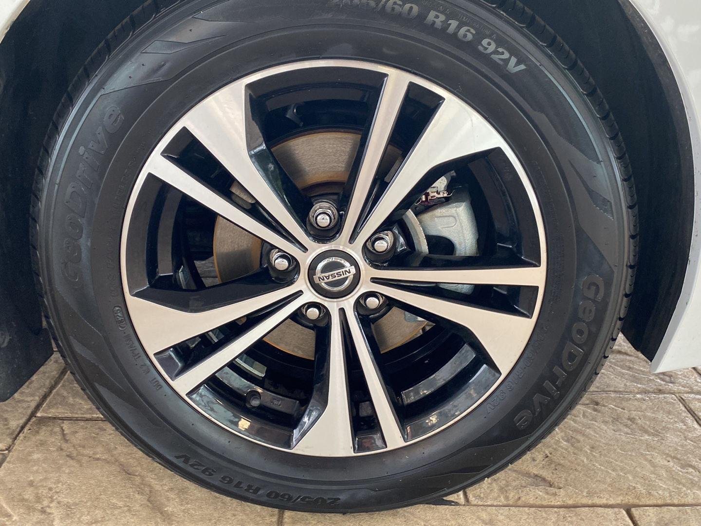 Used 2022 Fresh Powder Nissan SV image 13