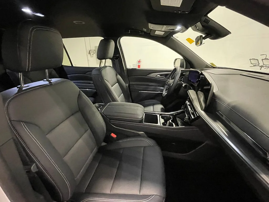 Used 2026 White Chevrolet LT image 29