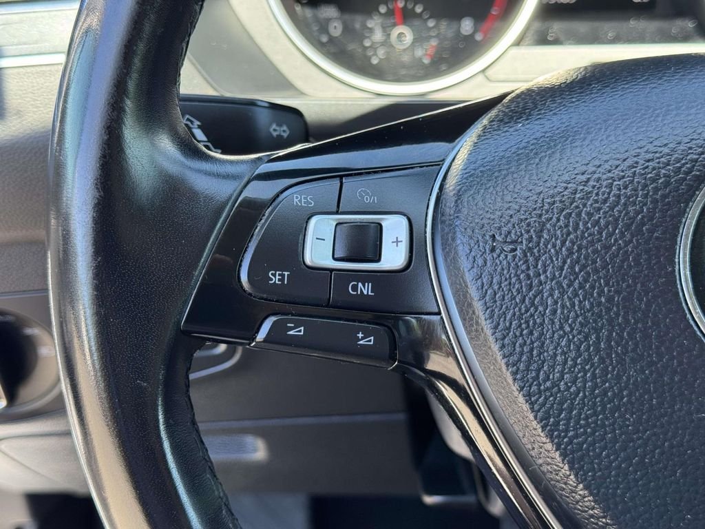 2018 Volkswagen Tiguan SE - Photo 22