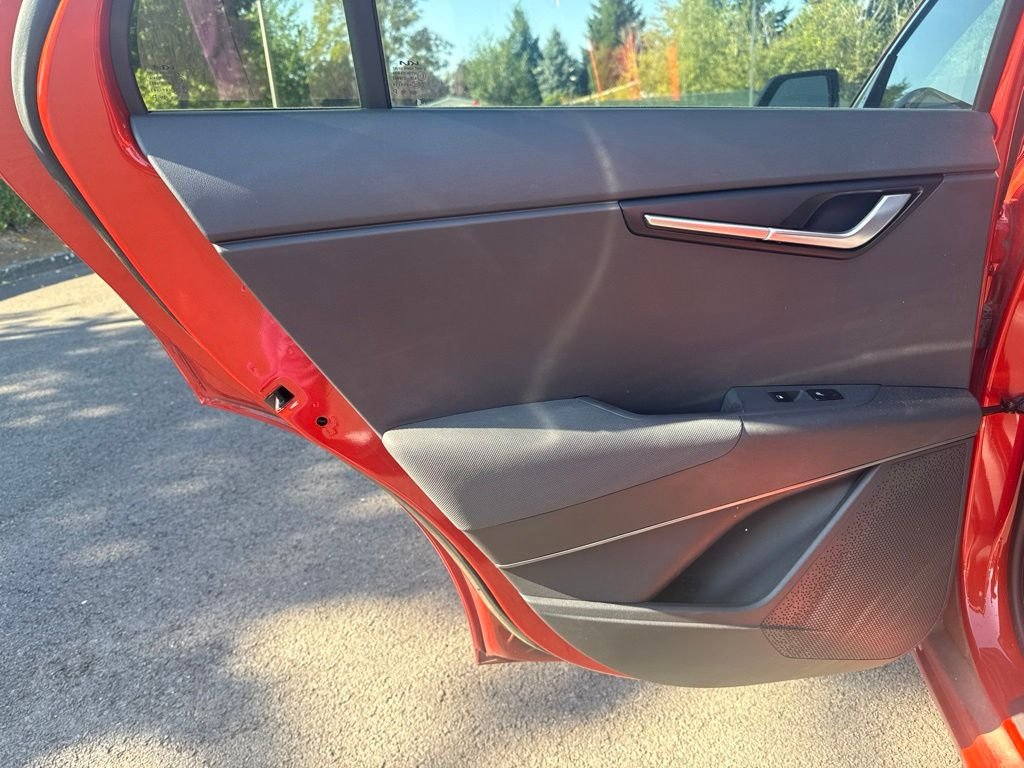 Used 2023 Fire Orange Kia Wind image 19