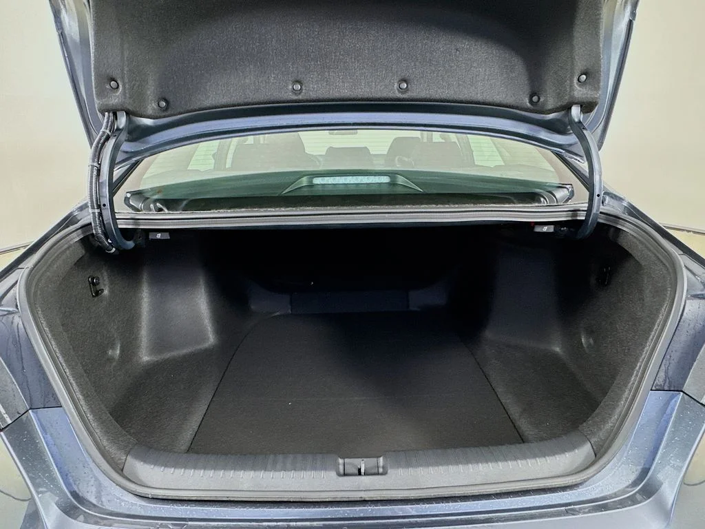New 2026 Meteorite Gray Metallic Honda SE image 10