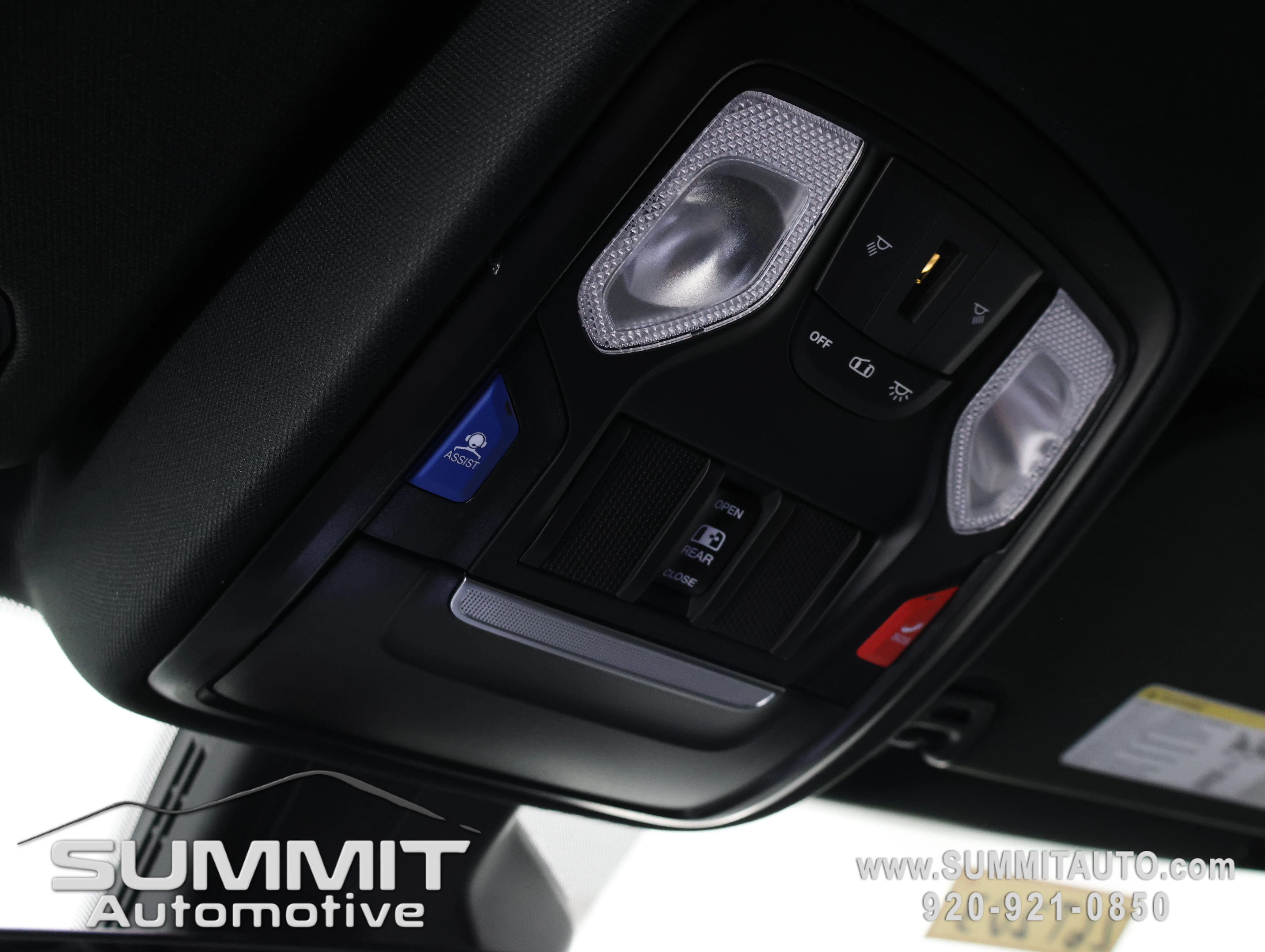 New 2026 Diamond Black Crystal Pearl-Coat Exterior Paint RAM Big Horn/Lone Star image 62