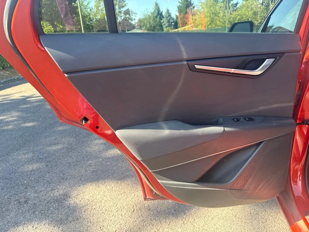 Used 2023 Fire Orange Kia Wind image 19