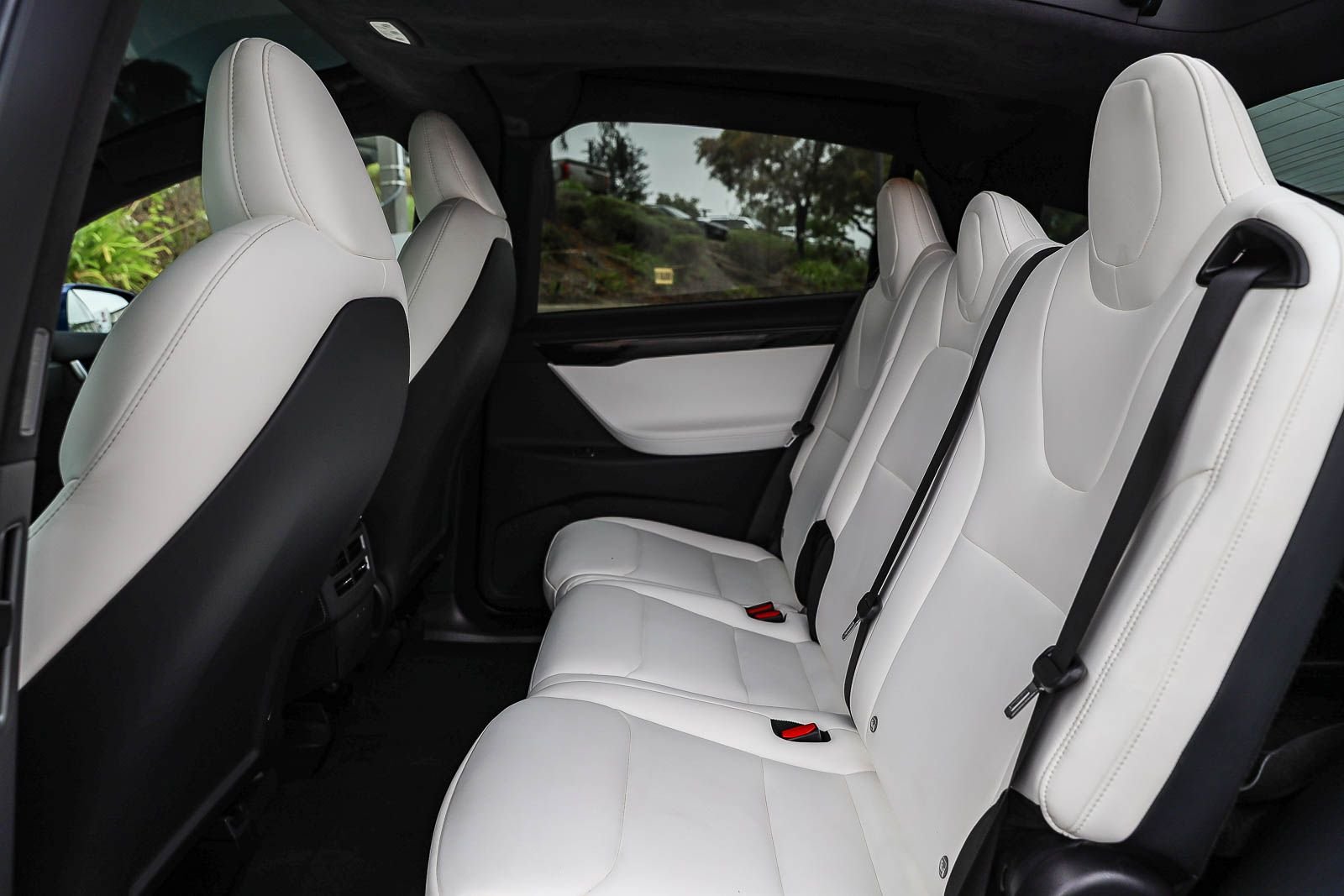 Used 2020 Deep Blue Metallic Tesla Performance image 16