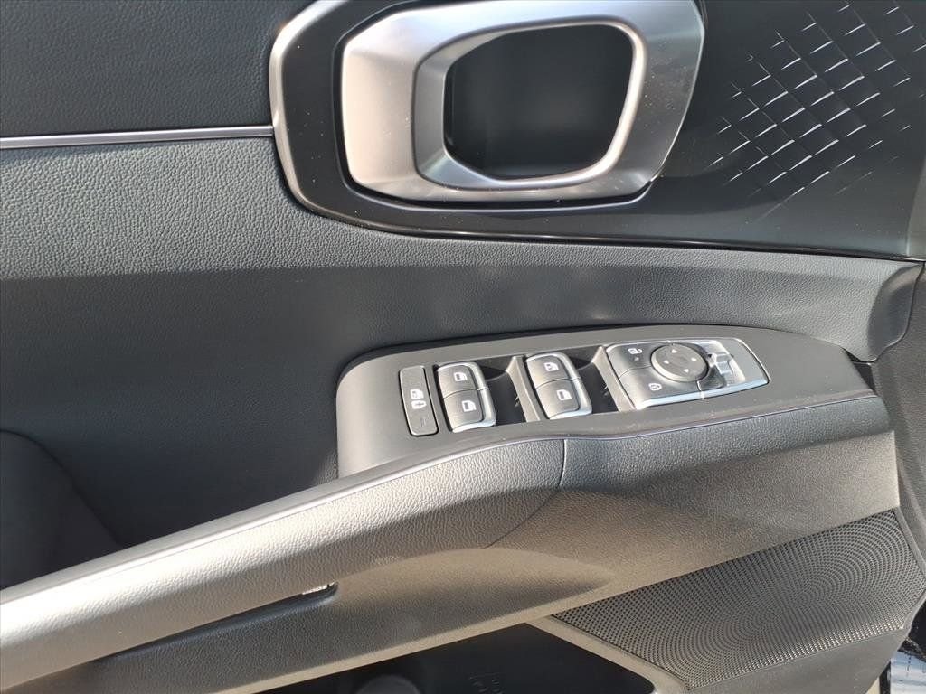 2026 Kia Sorento EX Hybrid - Photo 12