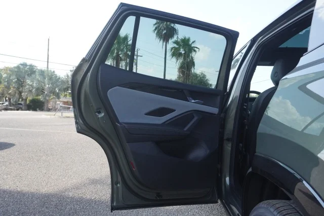 New 2026 Avocado Green w/Deep Black Roof Volkswagen SE R-Line Black image 22
