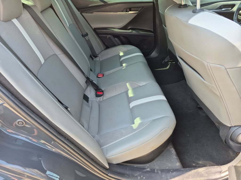 Used 2025  Toyota SE image 17
