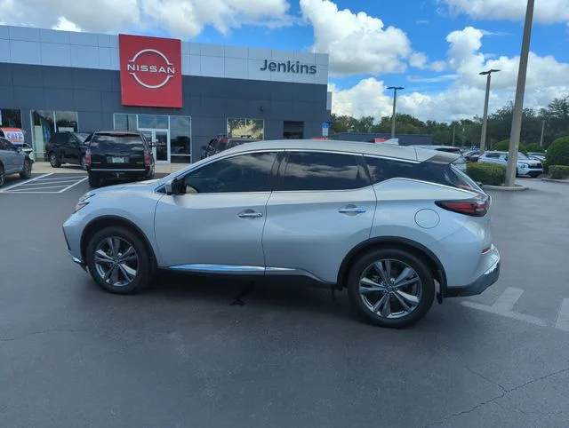 Used 2020 Silver Nissan Platinum image 10