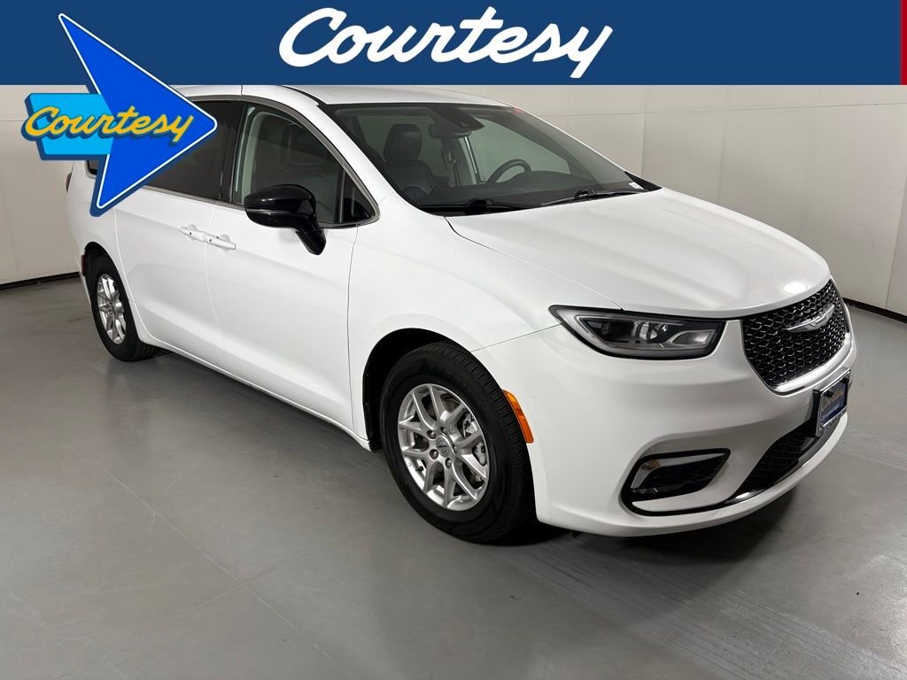 Used 2024 White Chrysler Touring L image 1