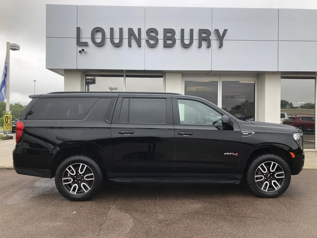 Used 2023 Black GMC 4wd 4dr At4 image 2