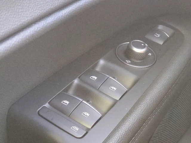 2025 Alfa Romeo Stelvio Base - Photo 23